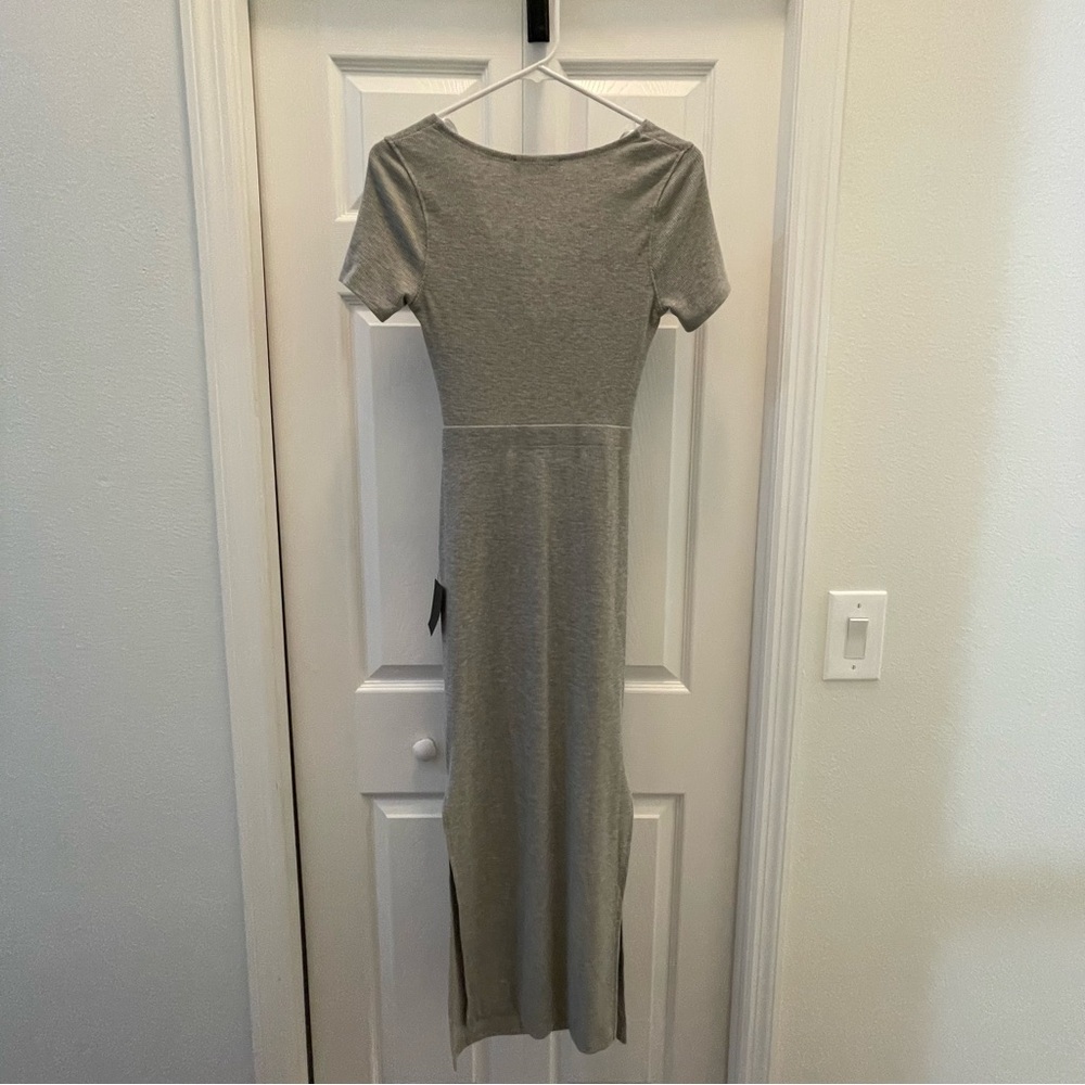 Lulu’s Heather Grey Twist Front Cutout Midi Dress Small - Picture 6 of 6